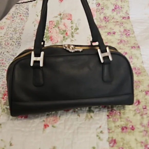 MCM Refurbished Matte Black Leather Boston Bag - Picture 4 of 11